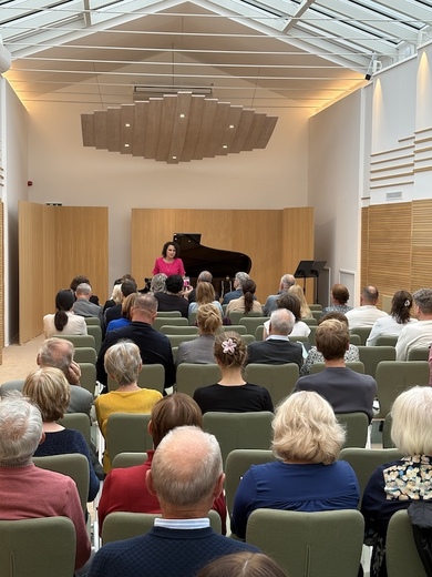 2_2025_09_24_Umenie nas spaja_.jpeg