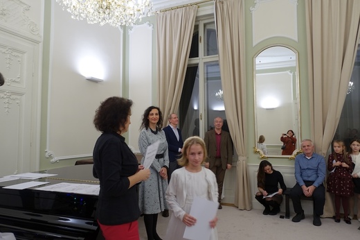 62_2025_12_02_DMR_hra na klaviri.JPG